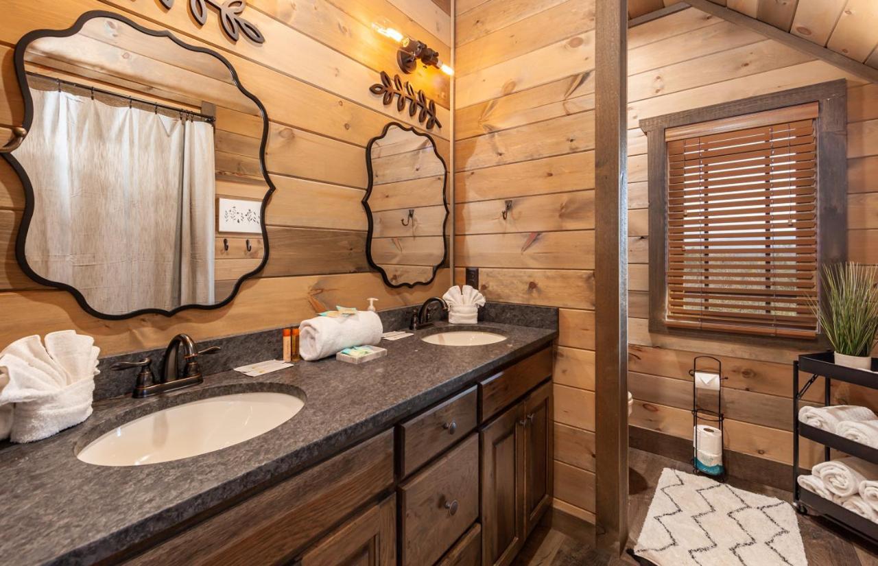 Splash Mountain Pool Hot Tub Theater Game Room Sevierville Eksteriør billede