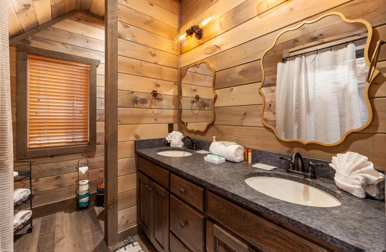 Splash Mountain Pool Hot Tub Theater Game Room Sevierville Eksteriør billede