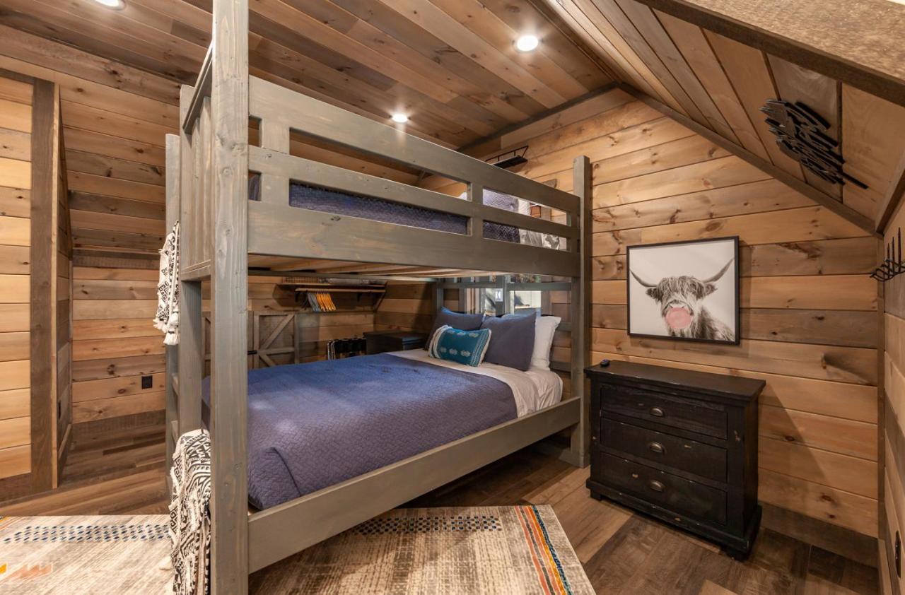 Splash Mountain Pool Hot Tub Theater Game Room Sevierville Eksteriør billede